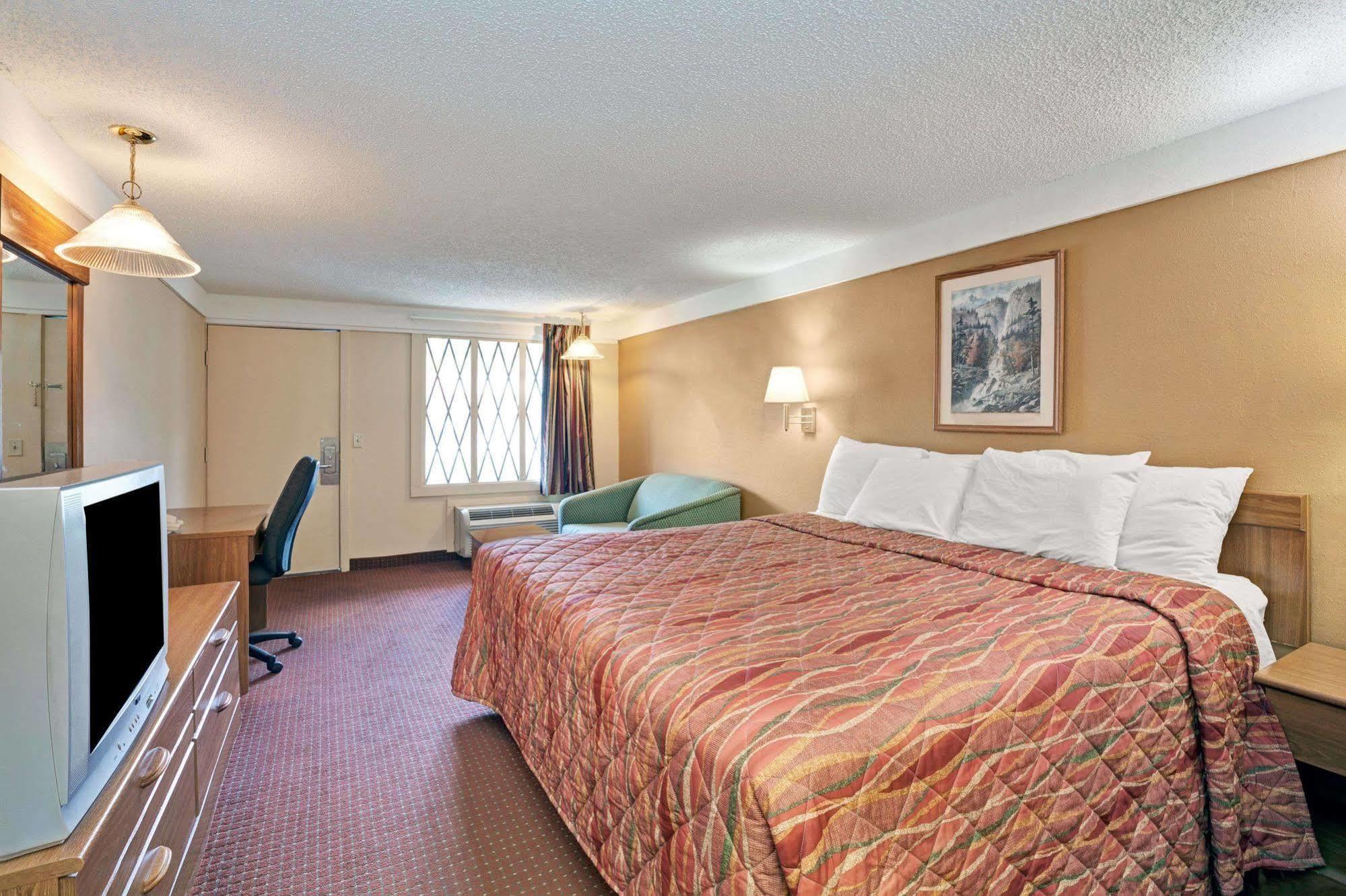 Knights Inn Charleston West Virginia Екстериор снимка